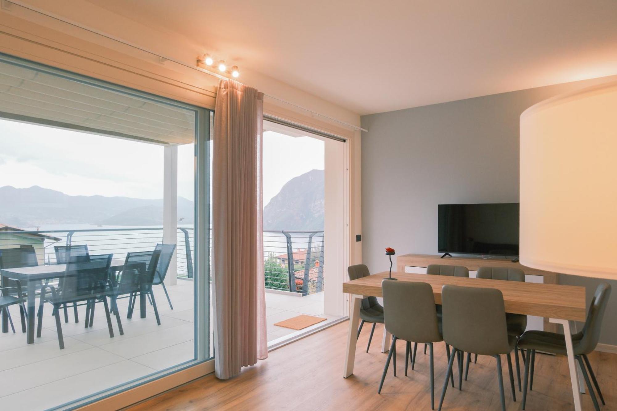 Costa Blu - Terrace Overlooking The Lake & Pool Riva di Solto Exterior photo