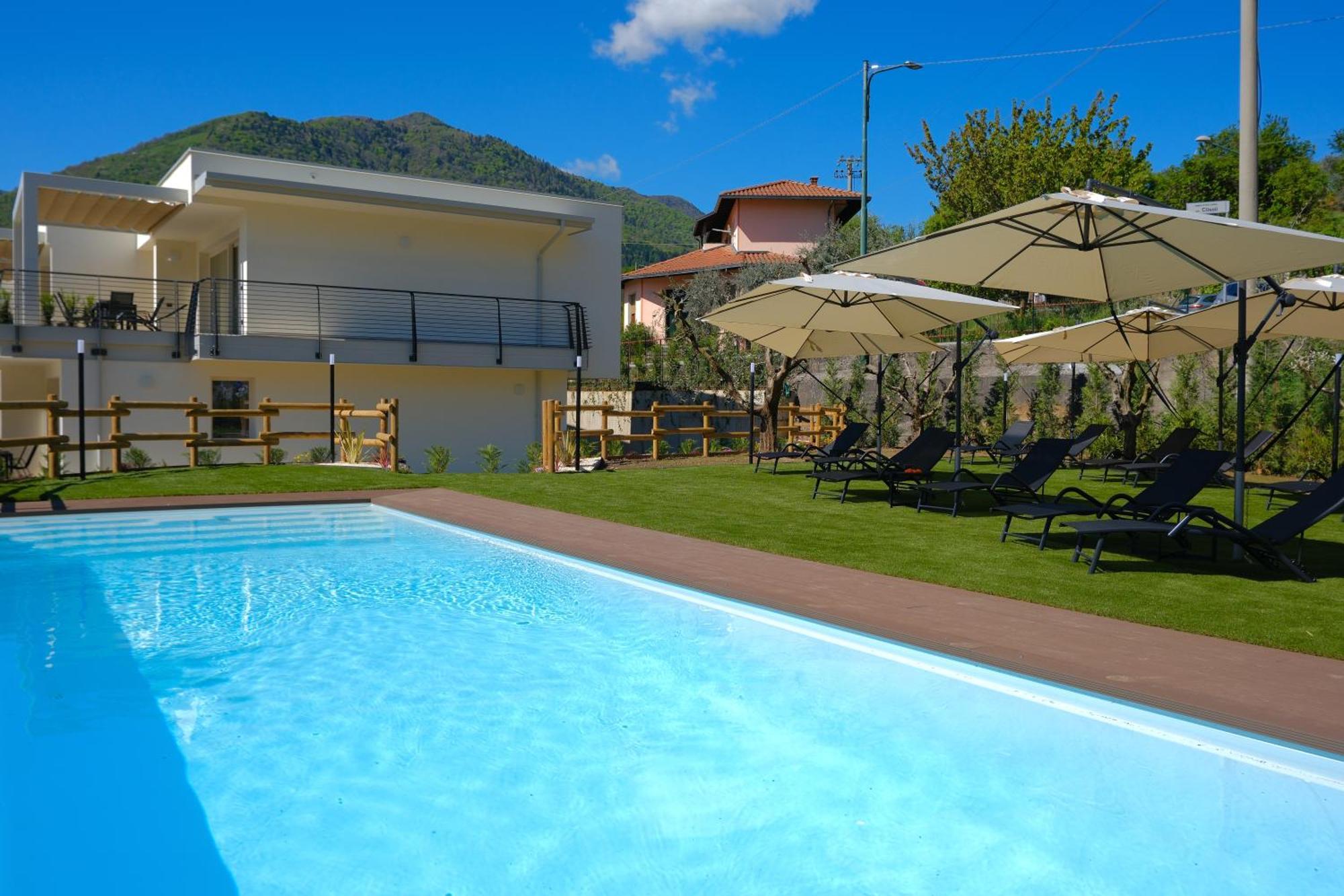 Costa Blu - Terrace Overlooking The Lake & Pool Riva di Solto Exterior photo
